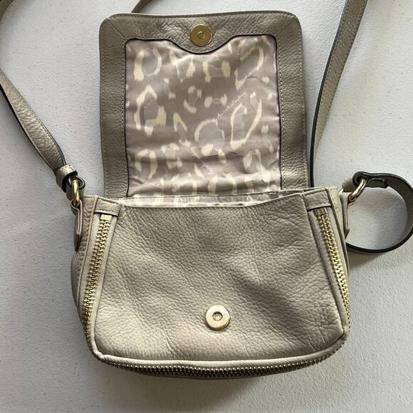 Aimee Kestenberg Purse Elephant Grey Leather Crossbody Zip Me Up - Picture 15 of 16